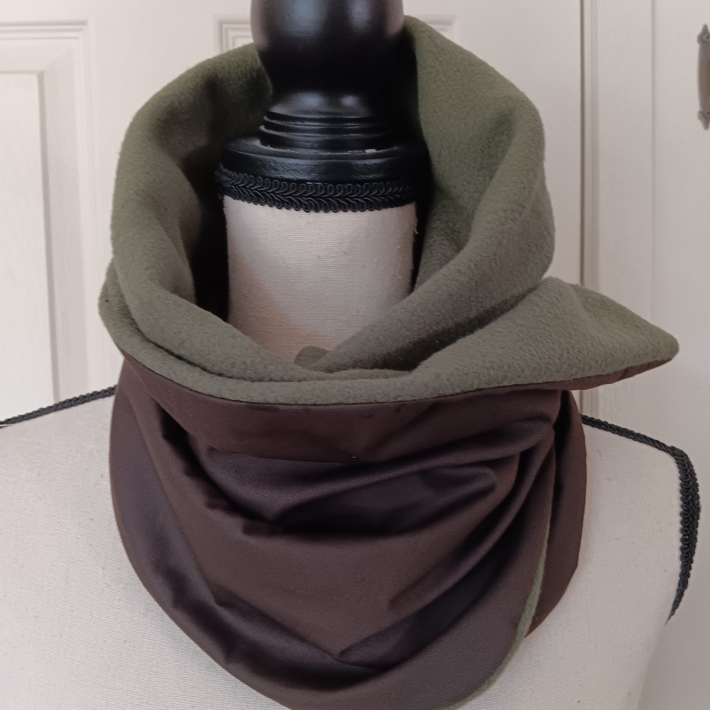 Scarfs - Picture 4 of 4